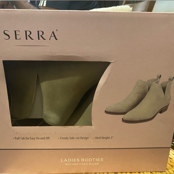 Serra Tan Split Cut Ankle Boots Size 8 Womens Deal NIB Shoes - Picture 2 of 7
